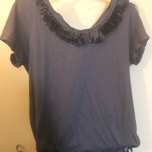 Gray T-shirt material with ruffled collar detail